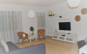 Casa Camoes, Near Airport, 4Km Faro Beach